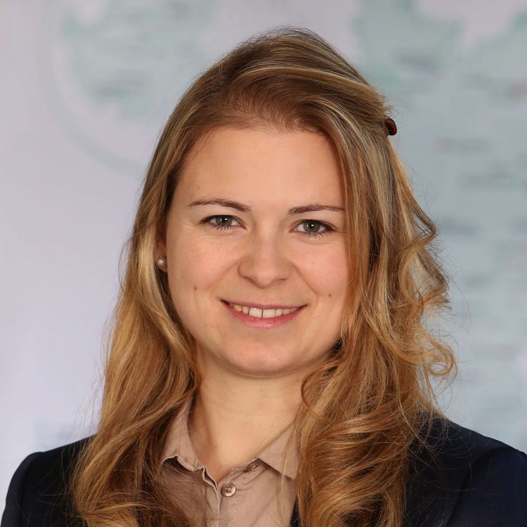 Nadine Herold